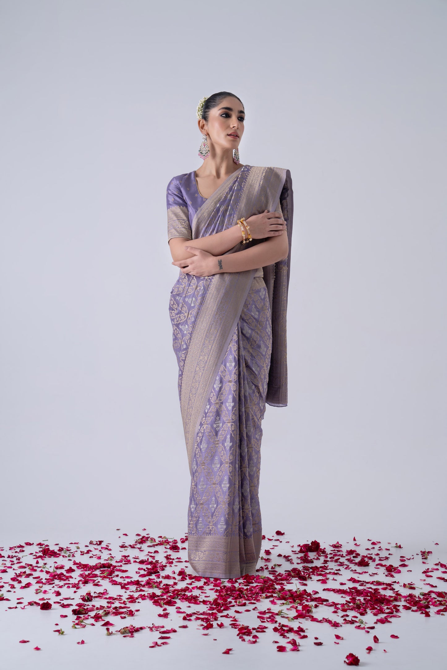 Lilac Viscose Saree With Silver And Gold Zari