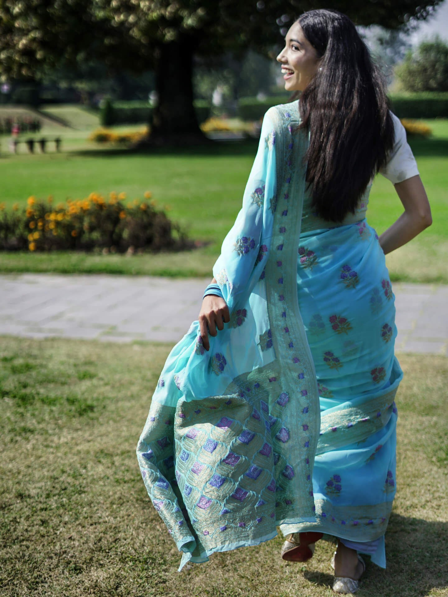 NEELAM - SKY BLUE VISCOSE FLORAL SAREE