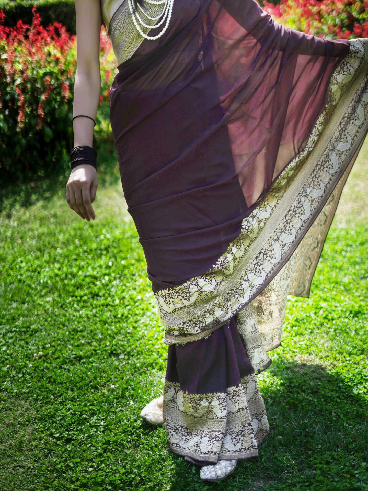 AKIRA - WINE VISCOSE PLAIN SAREE WITH DOUBLE BORDER