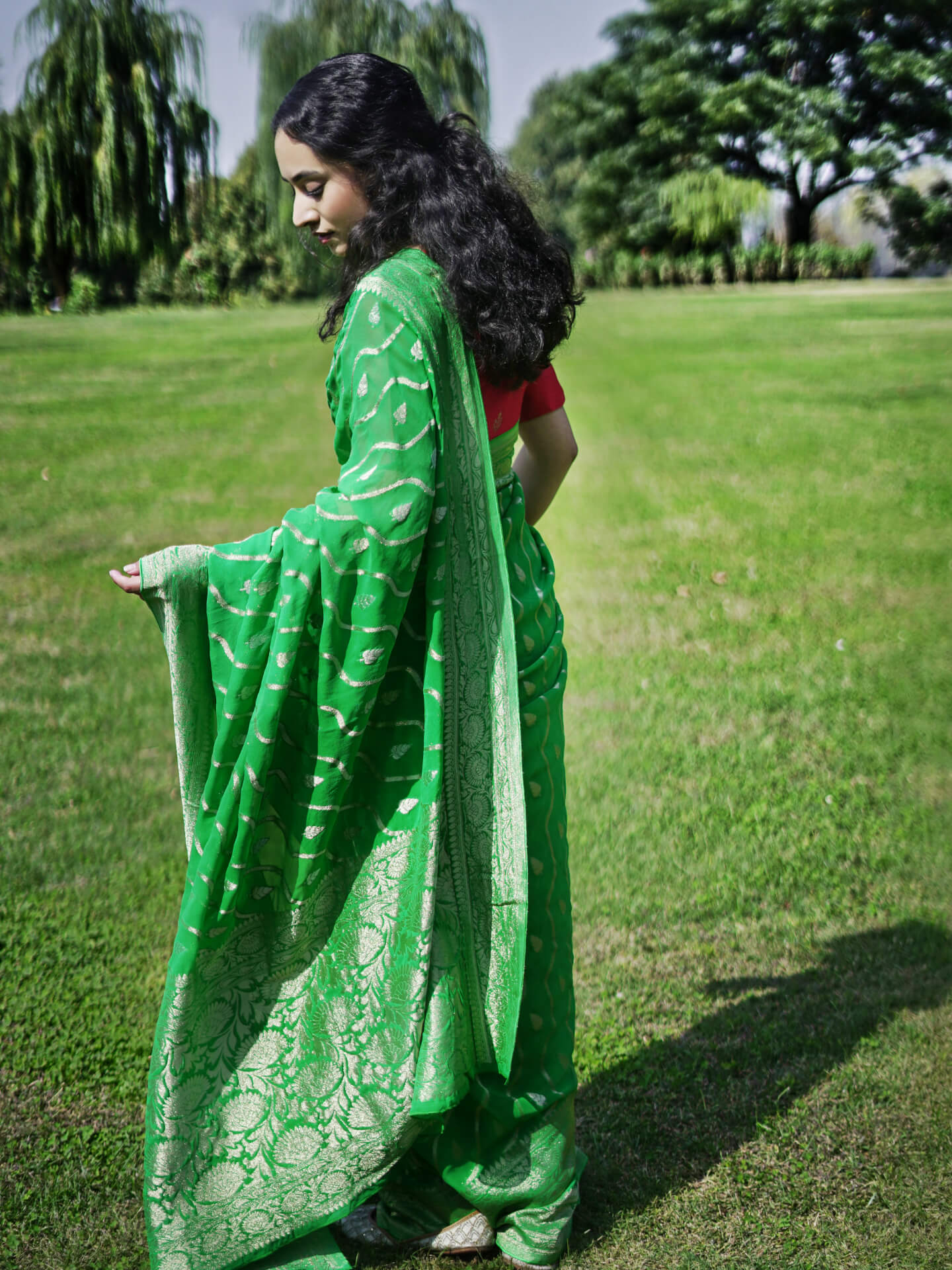 AMRITA - LIME GREEN VISCOSE SAREE WITH DIAGONAL WAVE PATTERN AND BUTTA