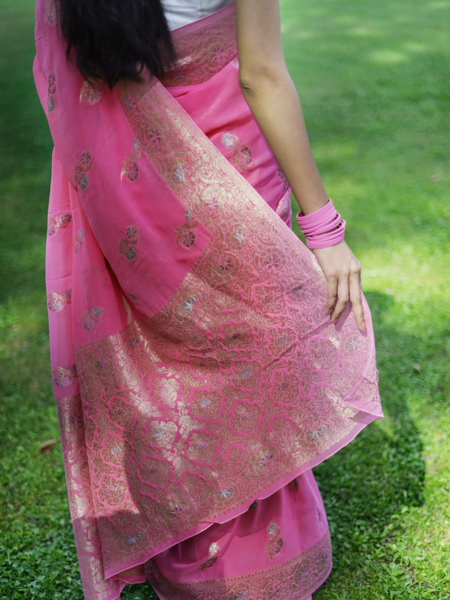 KAVYA - FUCHSIA PINK VISCOSE FLORAL PRINT SAREE