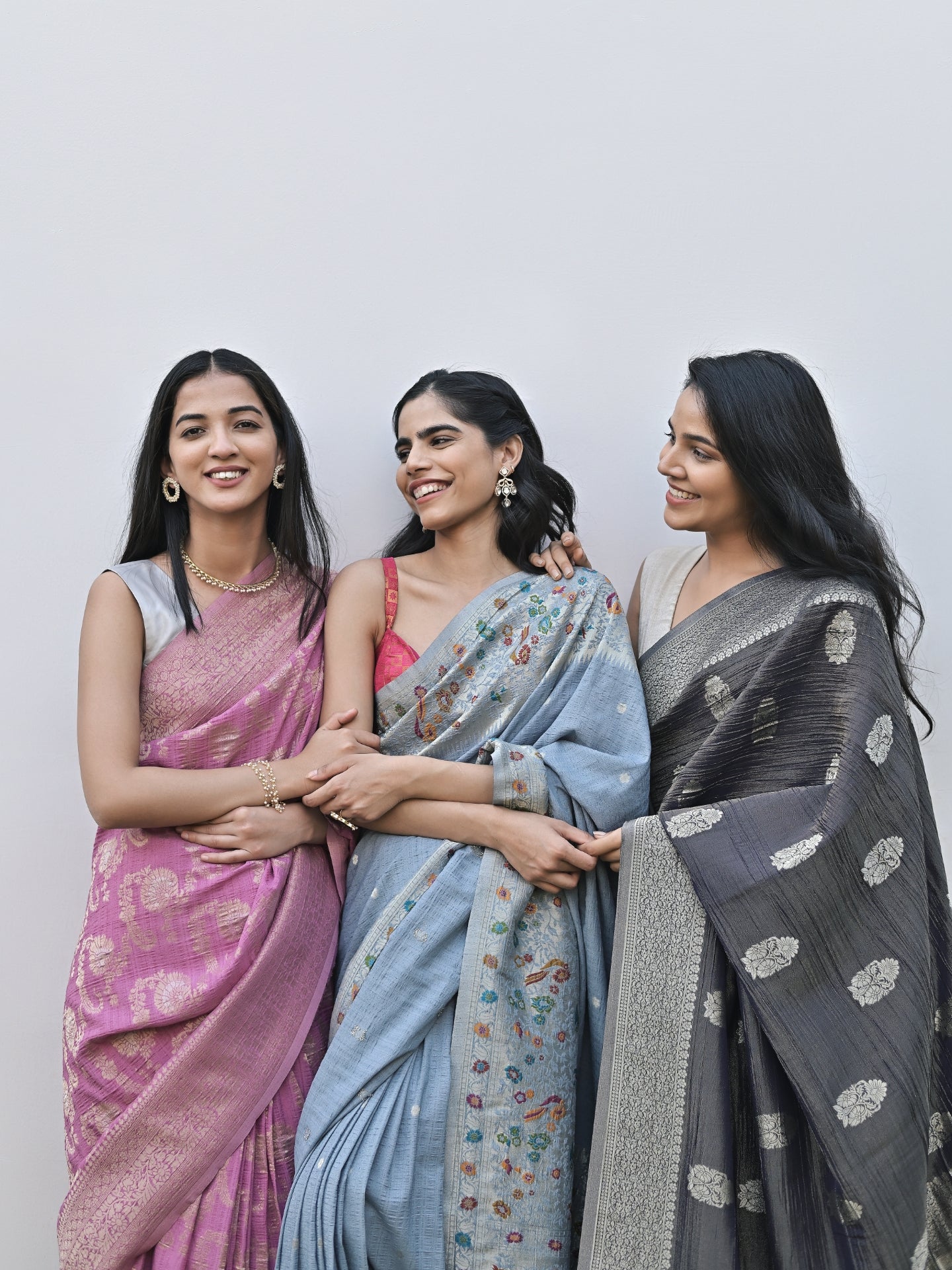 SAMAIRA - ROSE PINK VISCOSE SAREE WITH ALL-OVER FLORAL JAAL BUTTA