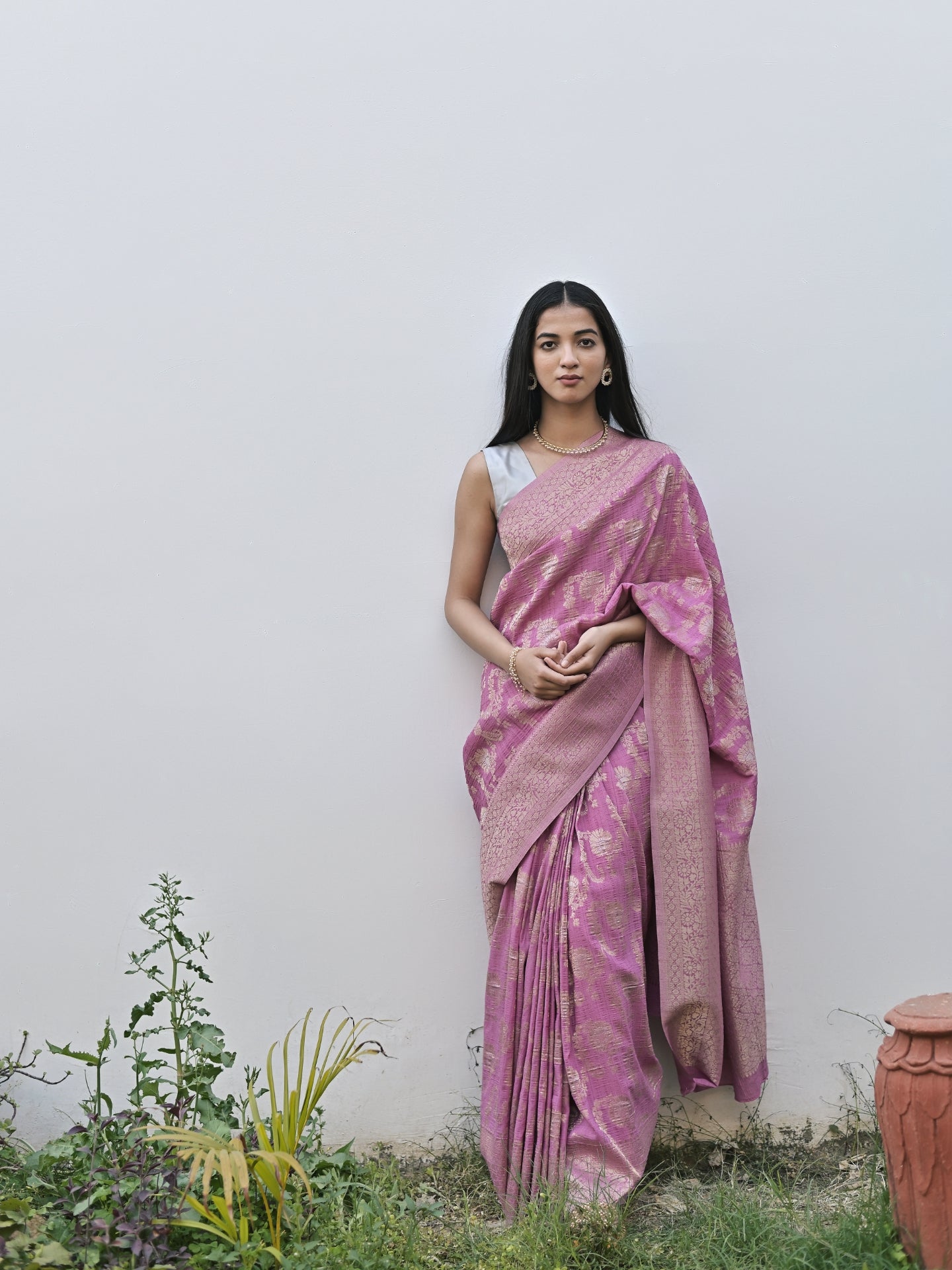 SAMAIRA - ROSE PINK VISCOSE SAREE WITH ALL-OVER FLORAL JAAL BUTTA