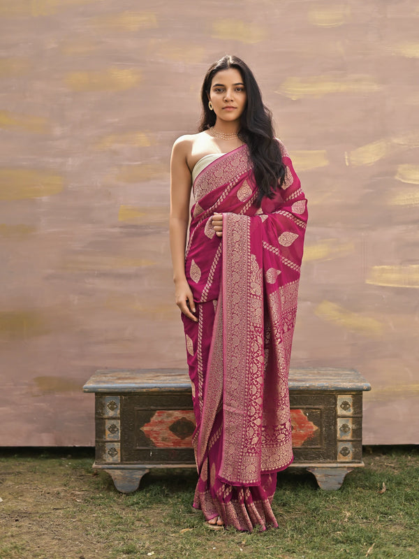 MISHTI - WINE VISCOSE SAREE WITH DIAGONAL FLOWER PATTERN AND BUTTIES