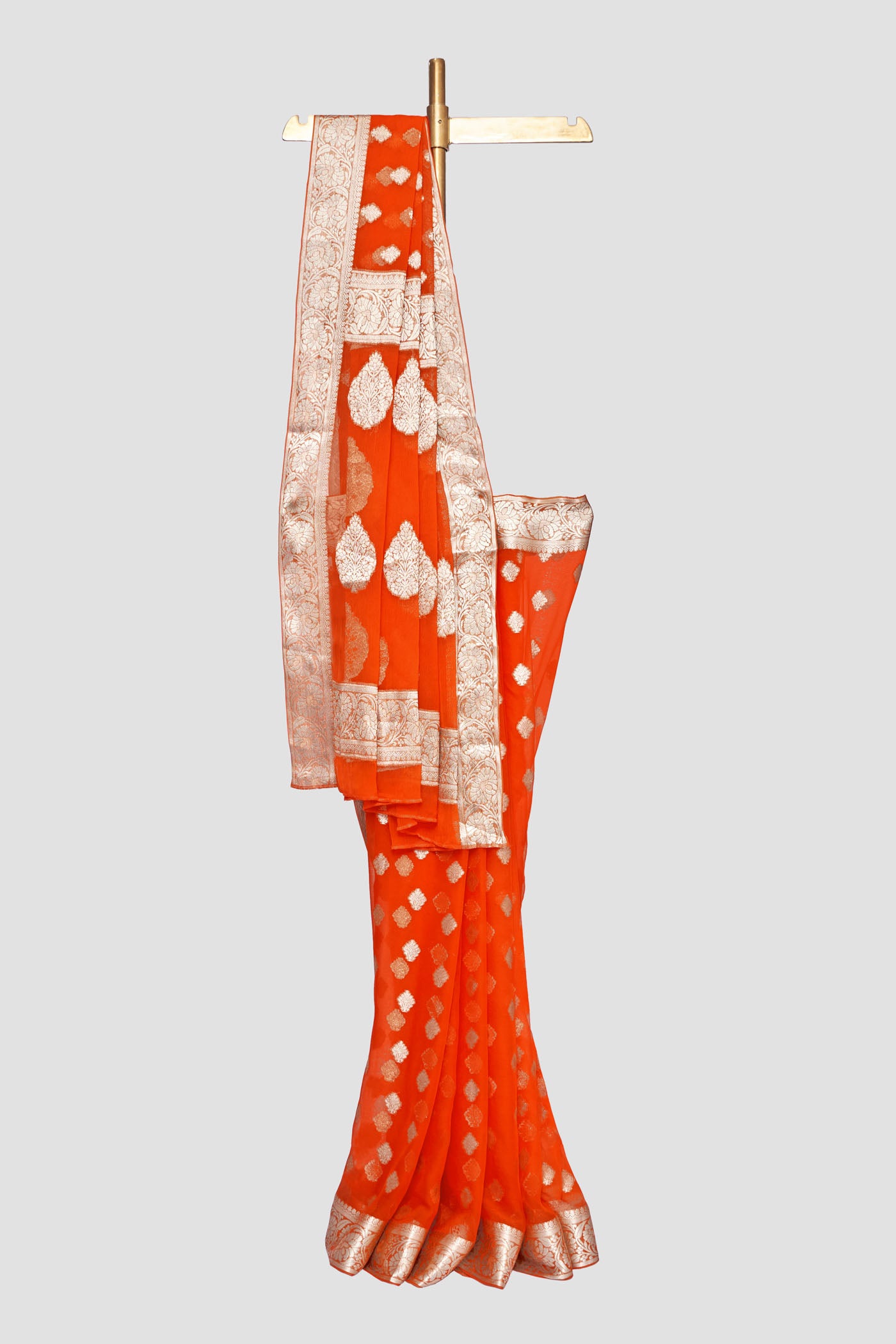 Viscose Chiffon Floral Bel Bordered Saree